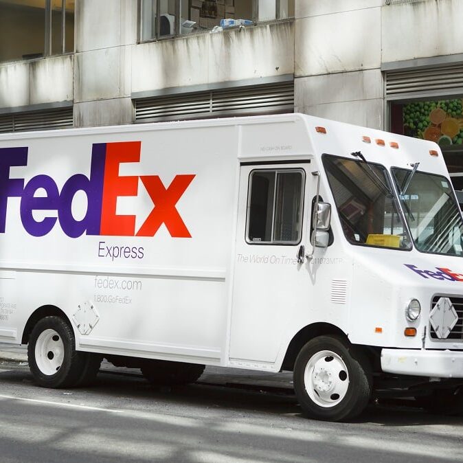 fedex pick and delivery truck